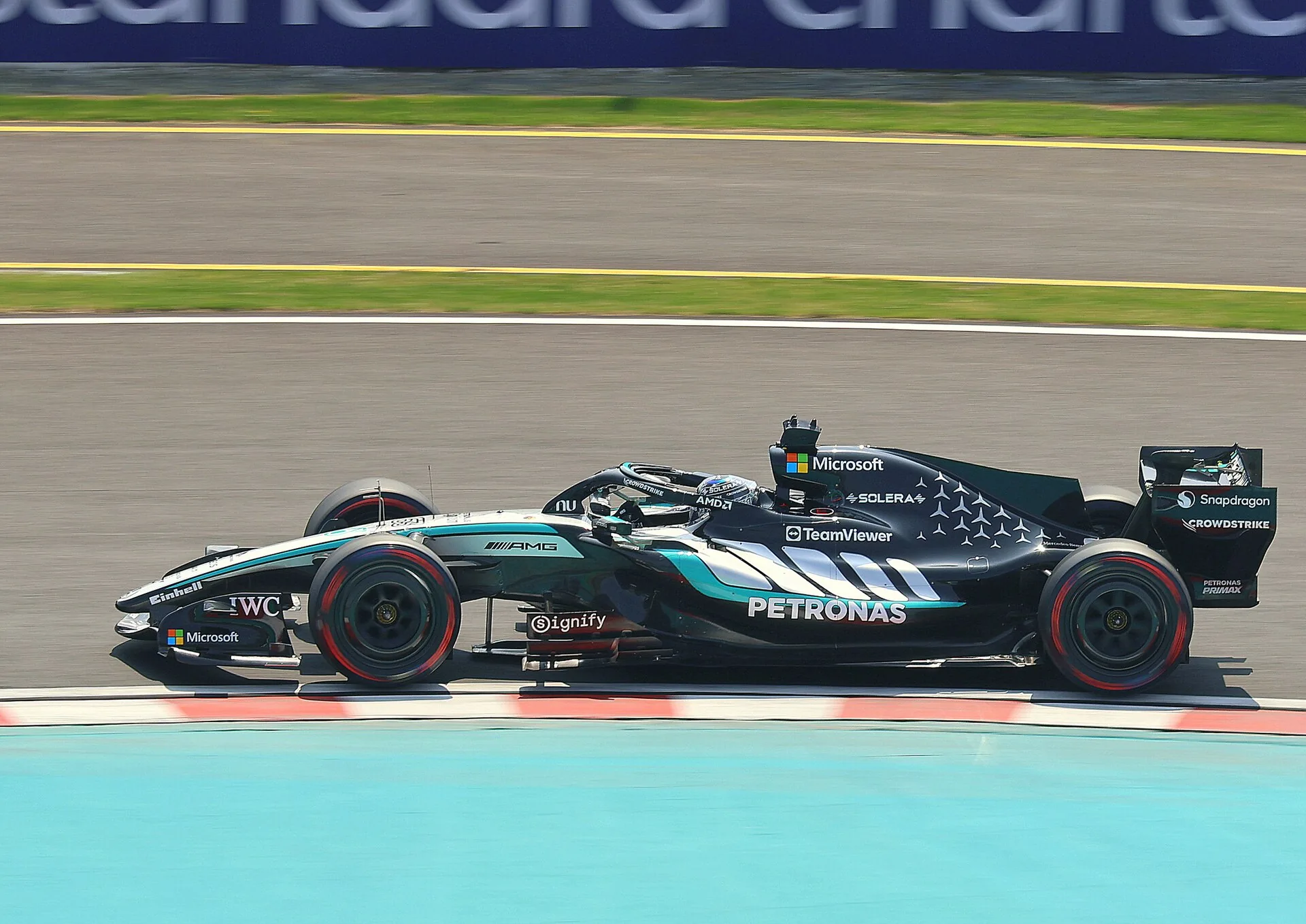 George Russell's Mercedes W17 exiting the final chicane at Suzuka during the 2026 Japanese Grand Prix